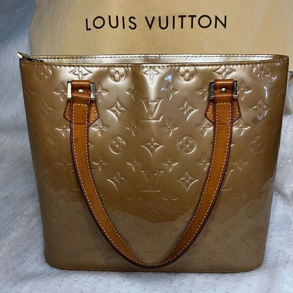 AUTH LOUIS VUITTON VERNIS BAG- tan/beige - Picture 2 of 15
